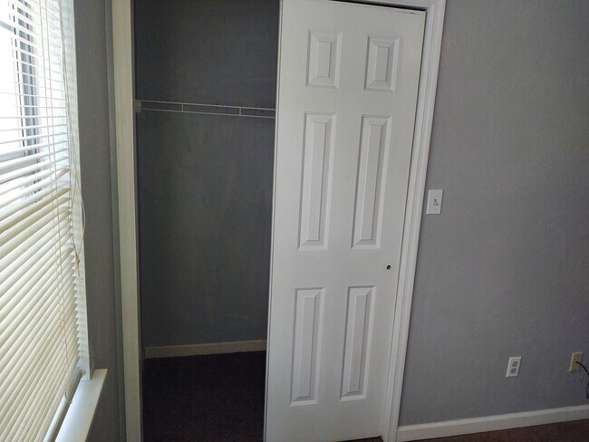 Building Photo - Now Leasing!