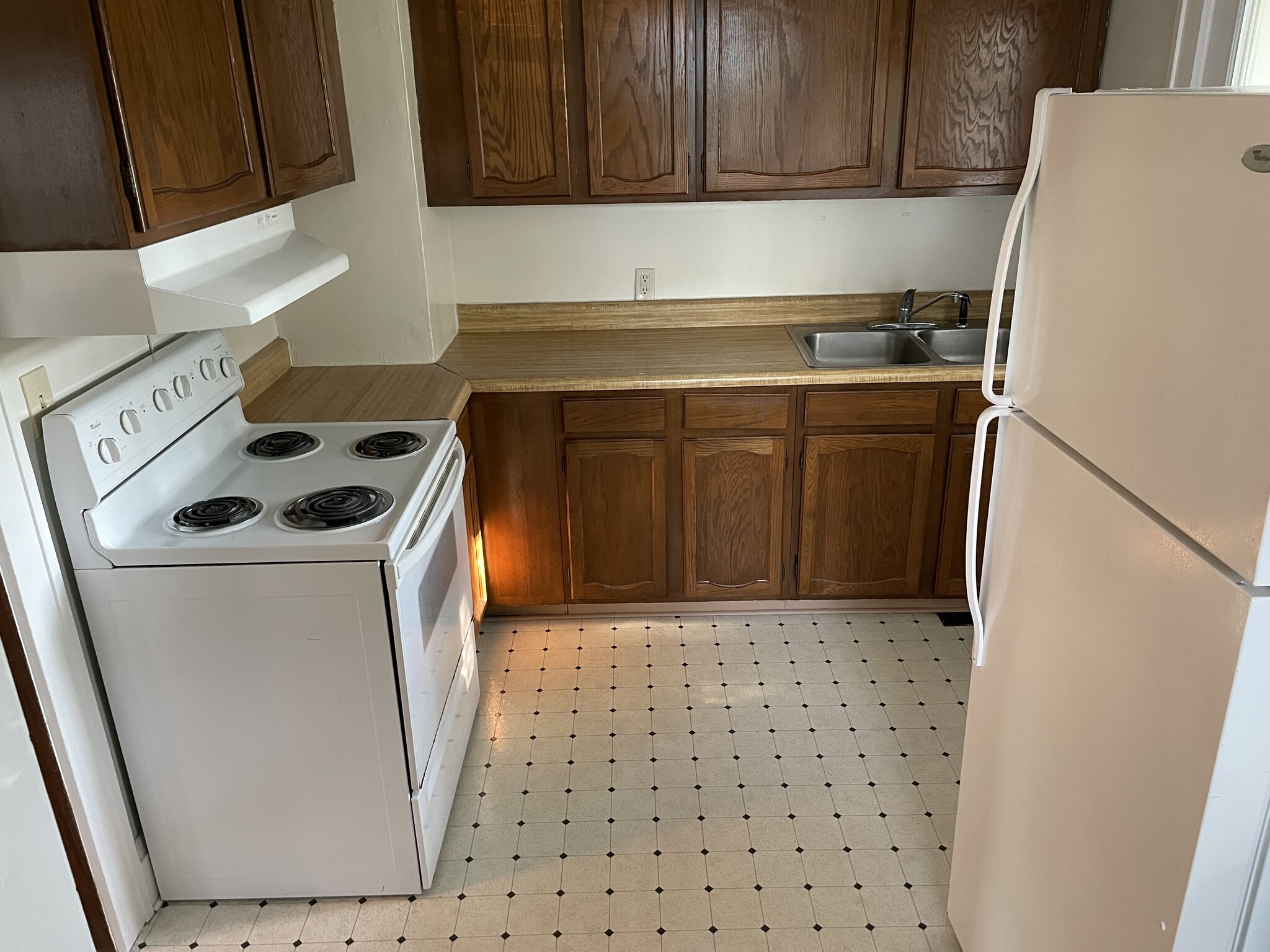 Kitchen - 506 S 4th St