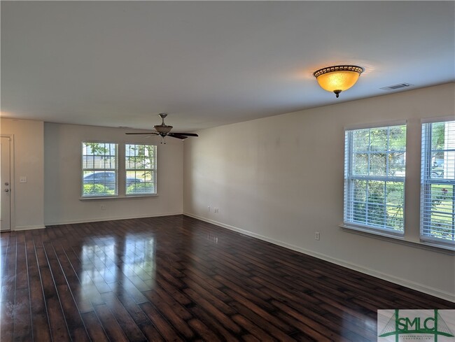 Building Photo - 325 Windmill Dr