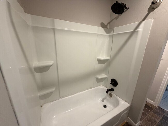 Building Photo - 16619 Capewood Dr