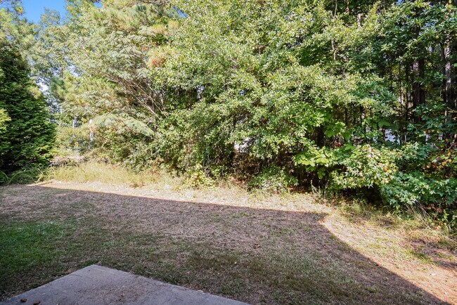 Building Photo - 15 Fieldcrest Dr