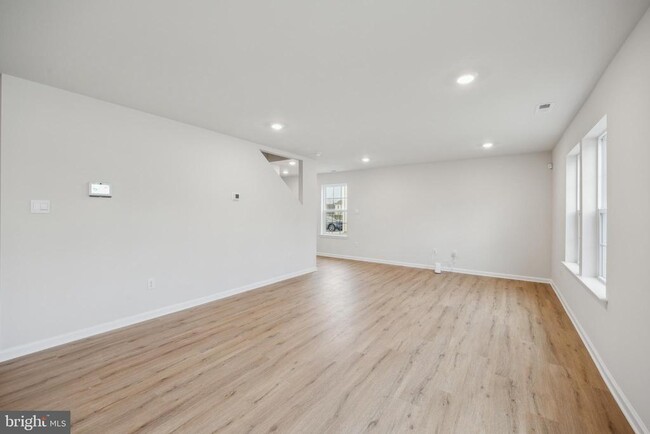 Building Photo - 107 Malibu Dr