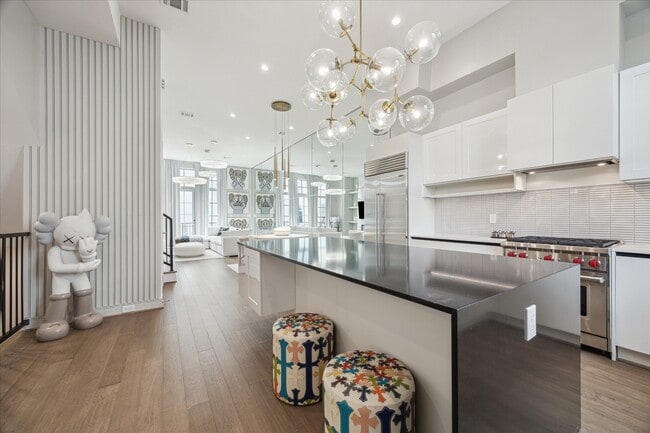 Building Photo - 5820 Winsome Ln