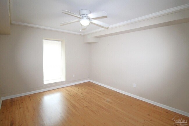 Building Photo - 710 Scenic Hwy