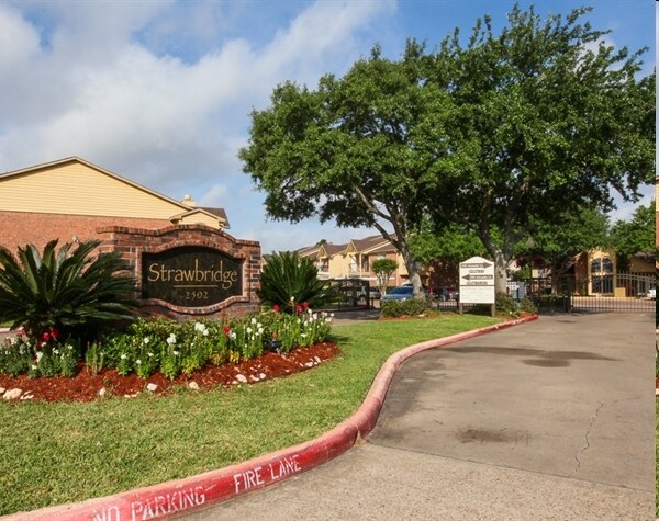 Strawbridge Apartments Pearland Tx Strawbridge Apartments Pearland Tx