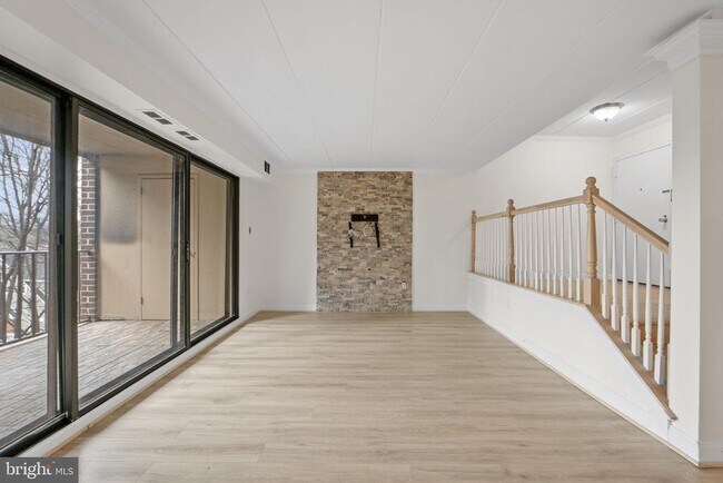 Building Photo - 124 Roberts Ln