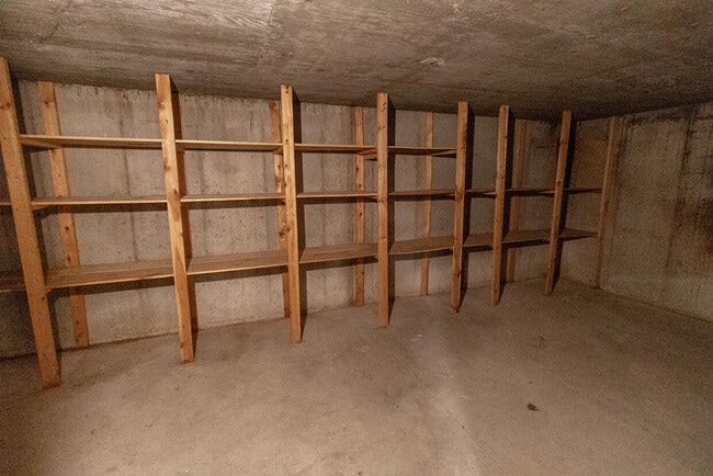 Building Photo - 3006 Lynnwood Dr