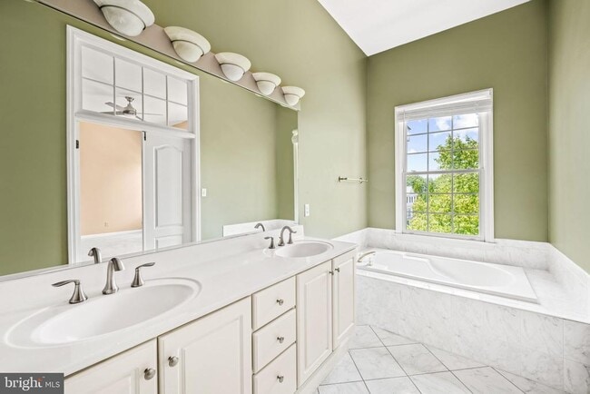Building Photo - 4022 Dogberry Ln