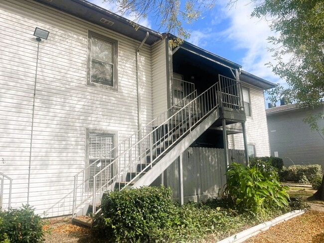 Primary Photo - 7200 Clarewood Dr