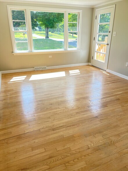 Living Room - 3956 Hollow Rd