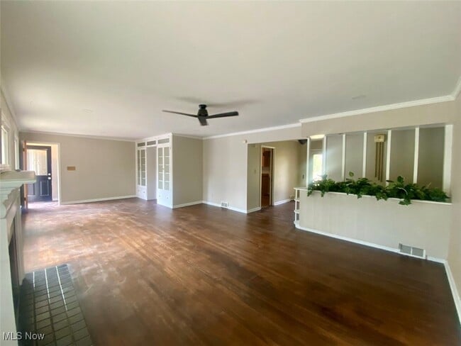 Building Photo - 456 Sunset View Dr