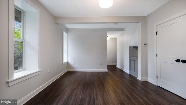 Building Photo - 115 Harvey Ave
