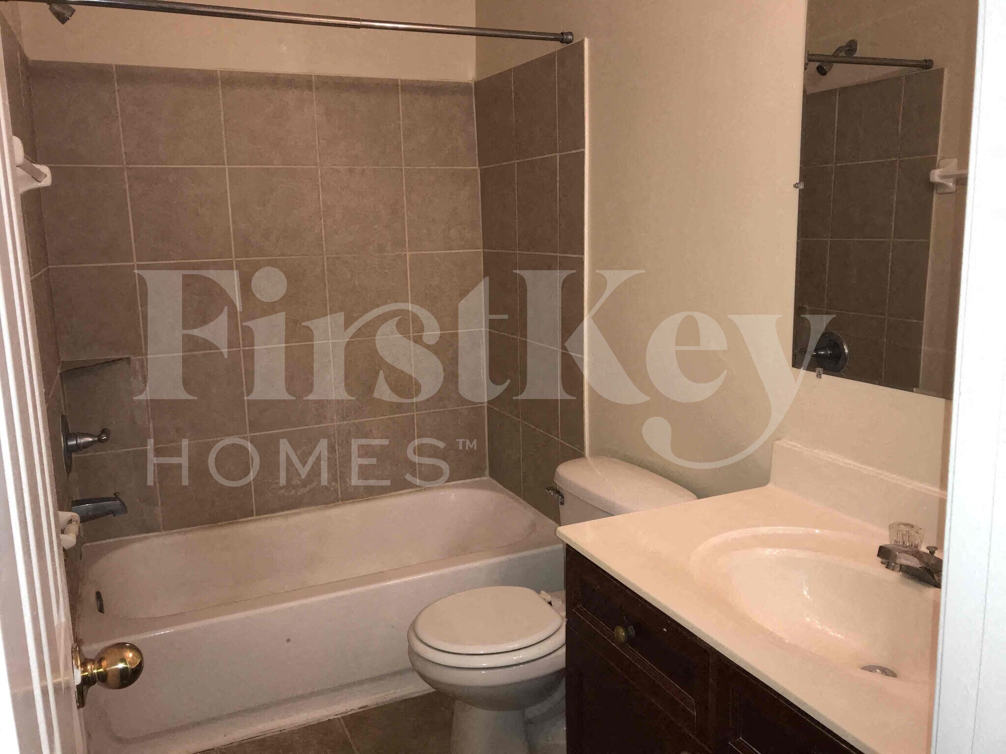 Building Photo - 7142 Queens Crown Ct