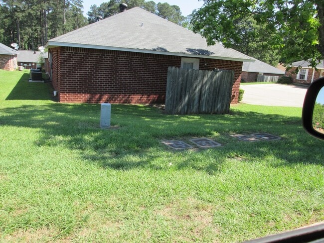 Primary Photo - 1114 Sybil Dr
