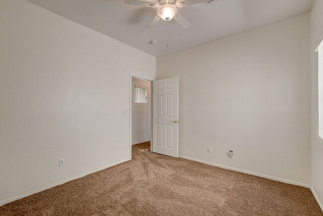 Building Photo - 6724 Donna St
