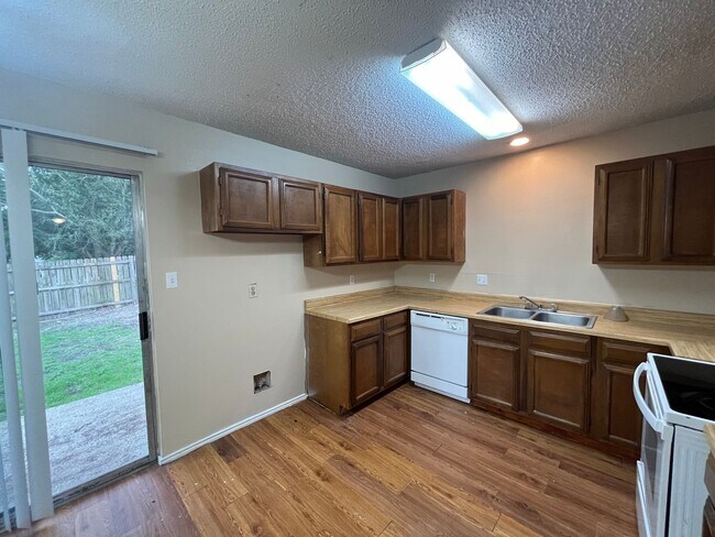 Building Photo - 7026 Silver Canyon