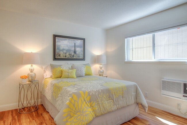 Building Photo - 871 Sonoma Ave