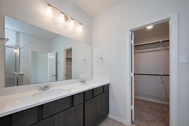 Building Photo - 27846 Western Crk Ct
