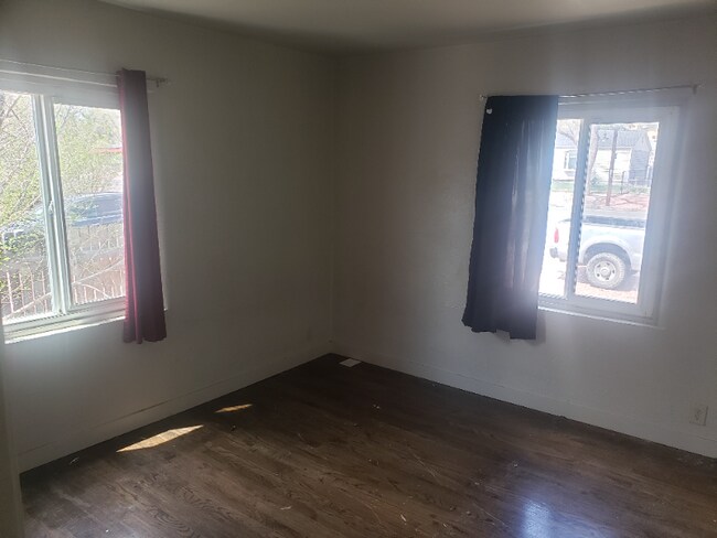 Building Photo - 2105 E Willamette Ave