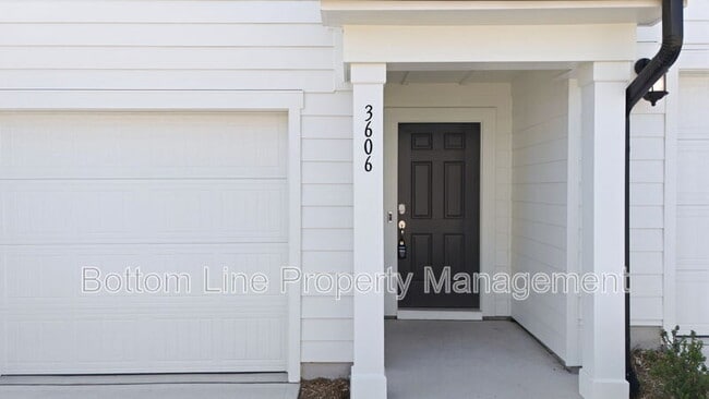 Building Photo - 3606 Elm Grv Ln