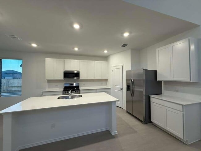 Building Photo - 17704 Sage Thrasher Dr