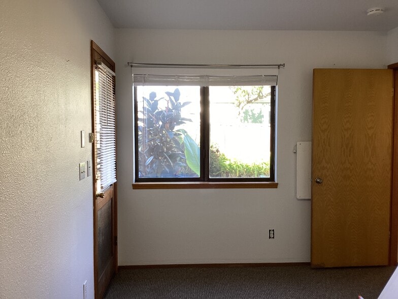 Downstairs bedroom #2 - 681 37th Ave