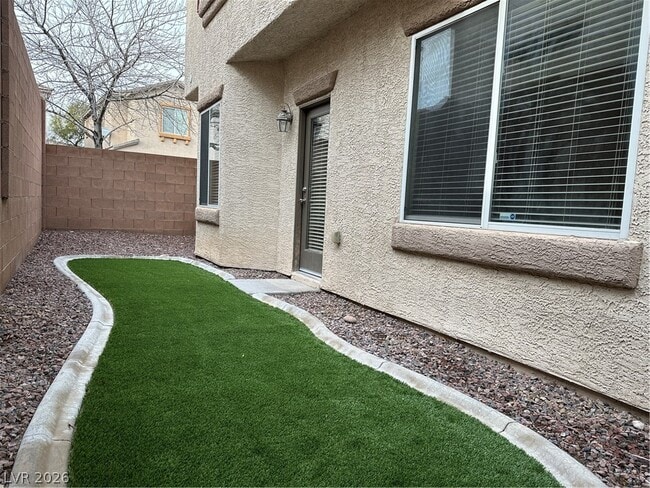 Building Photo - 8277 Brilliant Pompon