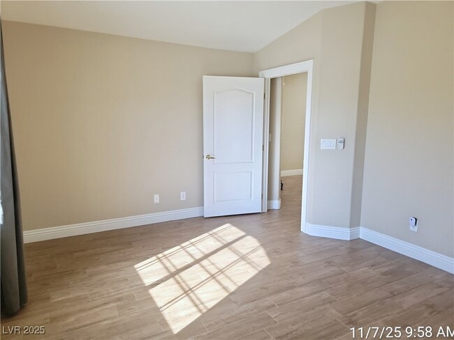 Building Photo - 8615 Little Fox St