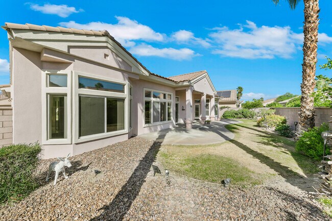 Building Photo - 78549 Links Dr