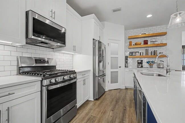 Building Photo - 2508 Mount Vernon Ln