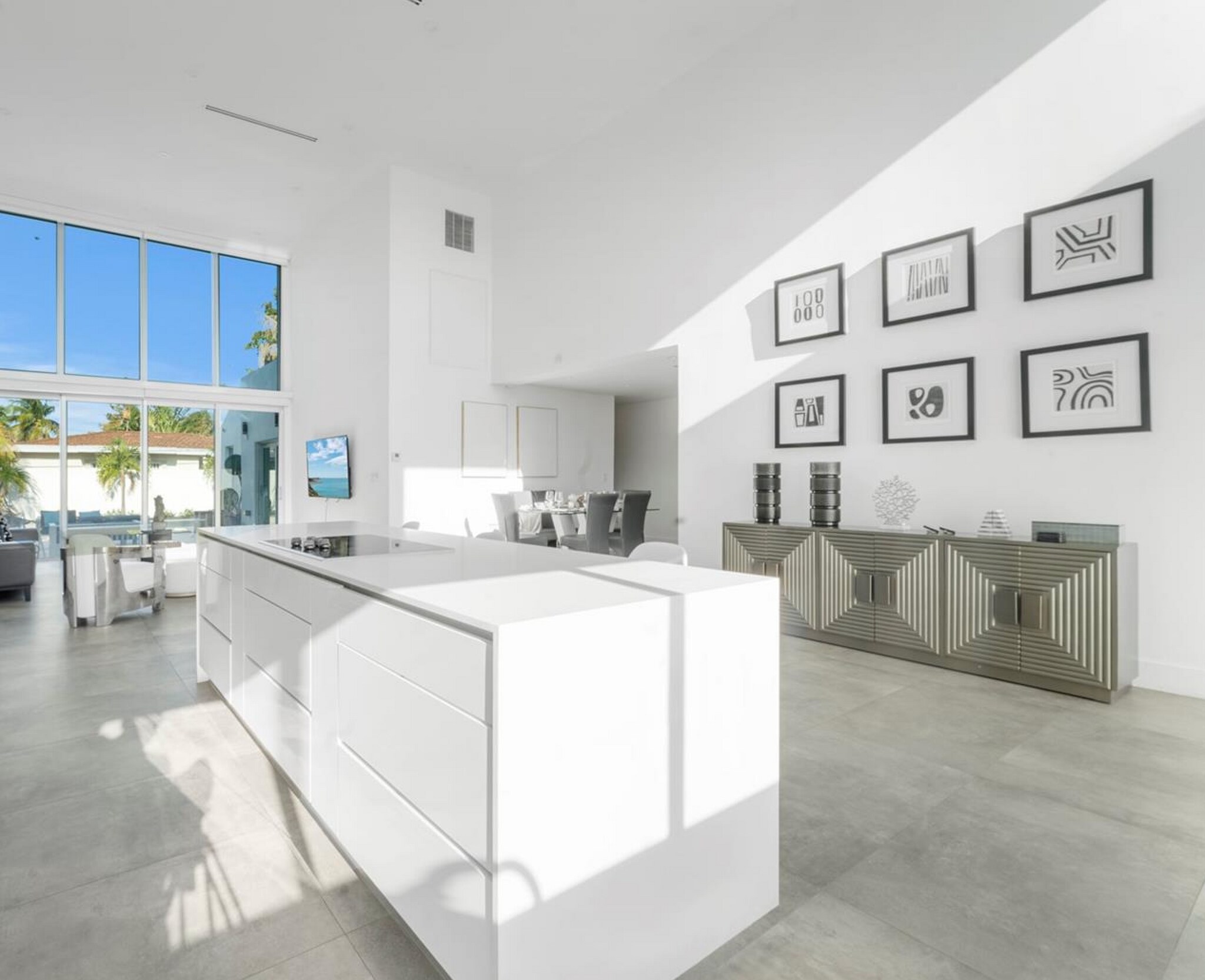 Building Photo - 7610 Bayside Ln