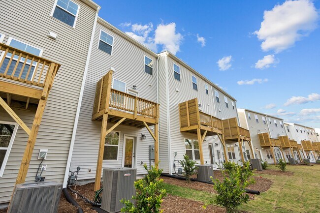 Building Photo - 3031 Castle Loch Ln