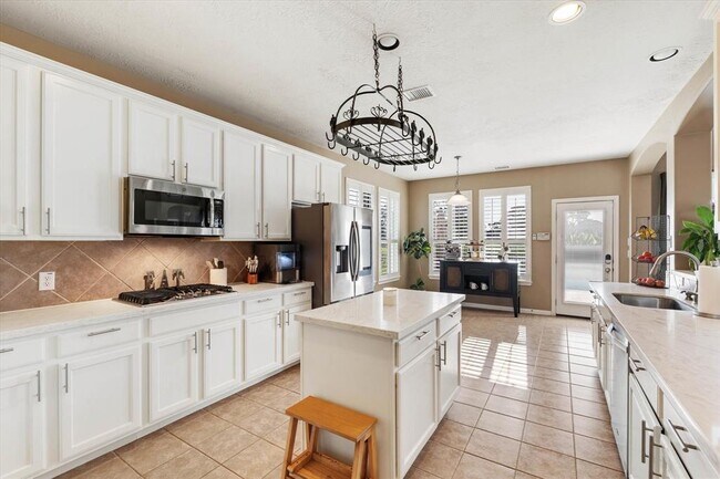 Building Photo - 8719 Silver Lure Dr
