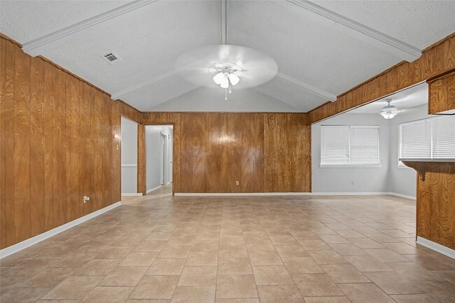 Building Photo - 3519 Saratoga Dr