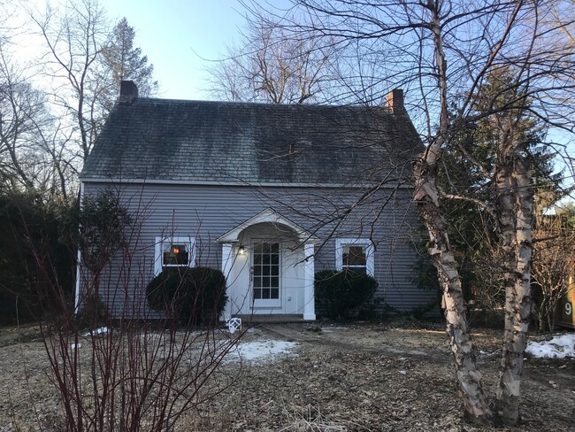 Building Photo - Newly Renovated Loudonville Single-Family