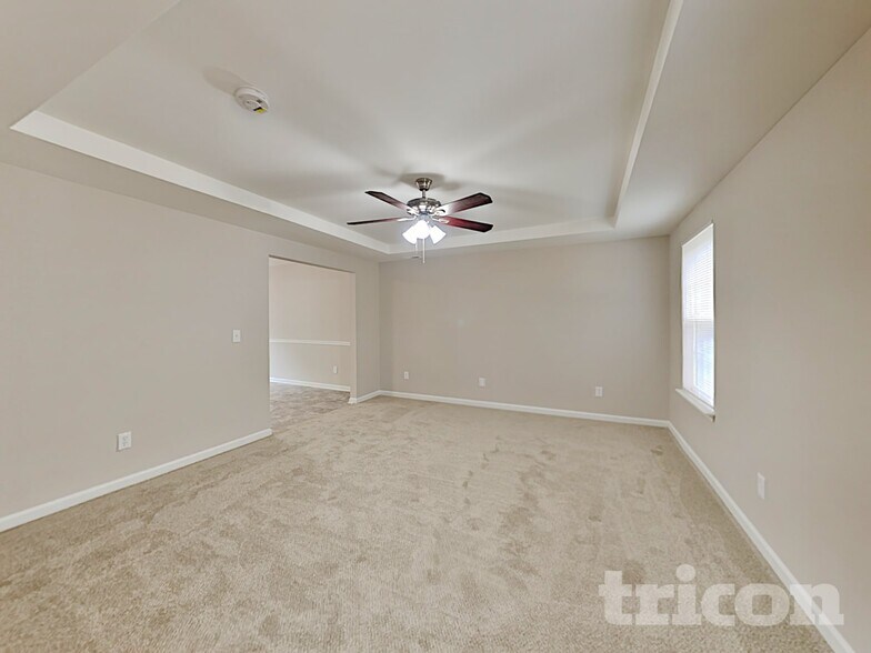 Building Photo - 6238 Dumont Ln