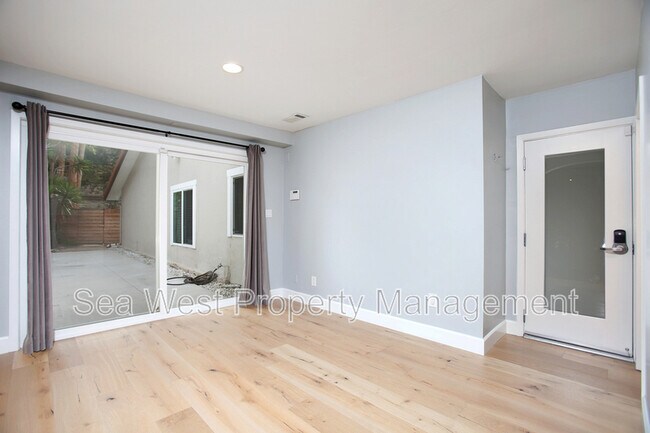Building Photo - 7128 Almaden Ln