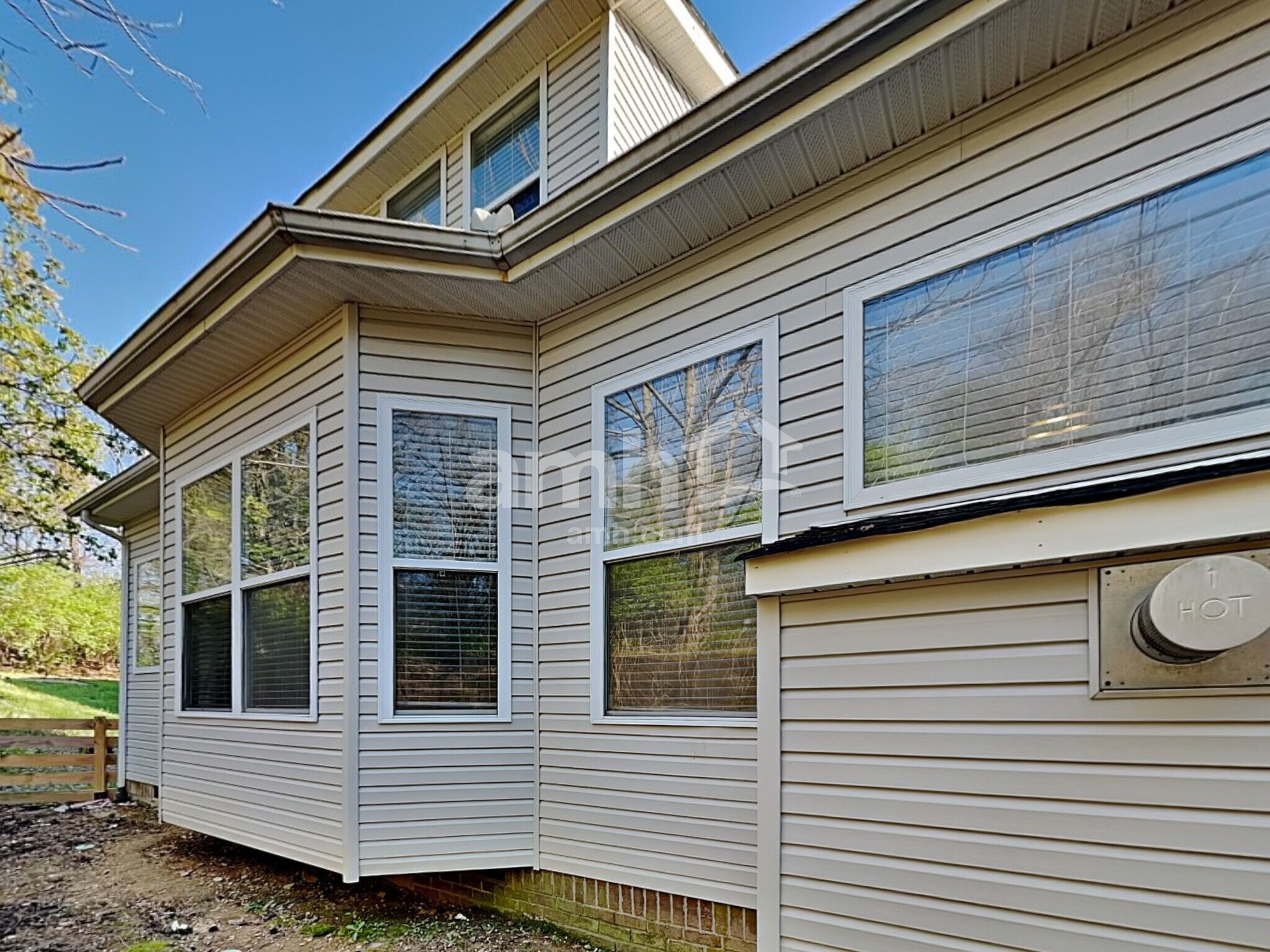 Building Photo - 1213 Travelers Pl