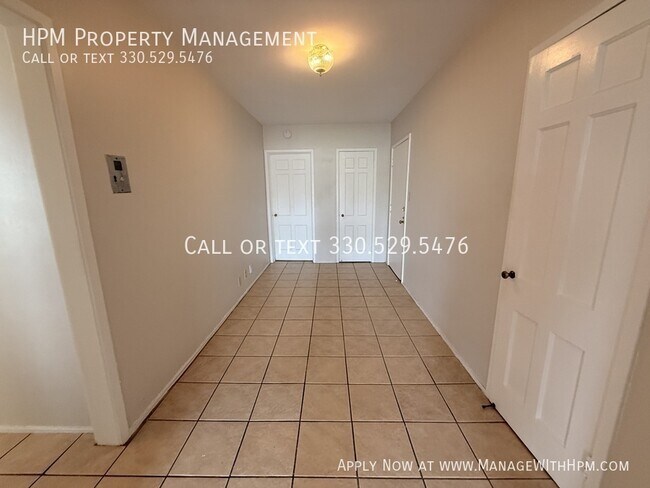 Building Photo - 3270 Warrensville Center Rd