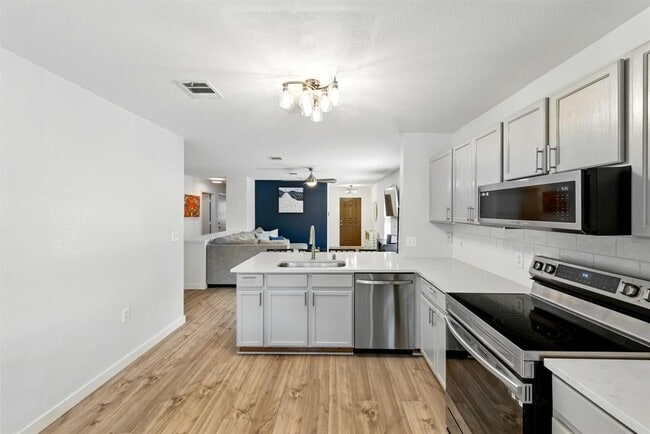 Building Photo - 5307 Apple Orchard Ln