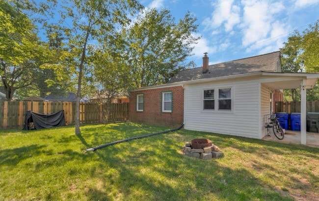 Building Photo - 5006 Cheyenne Pl