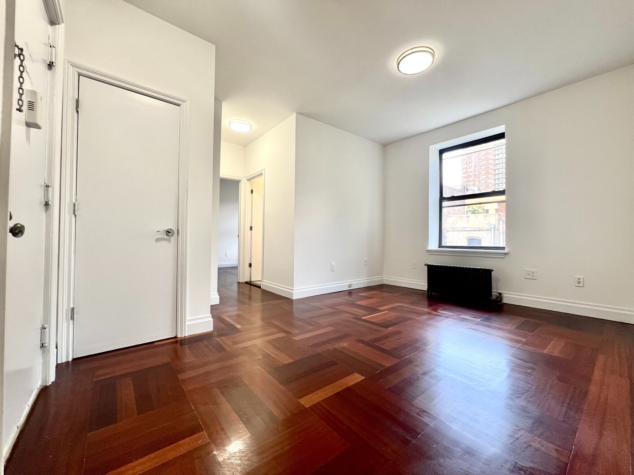 Building Photo - 609 W 137th St