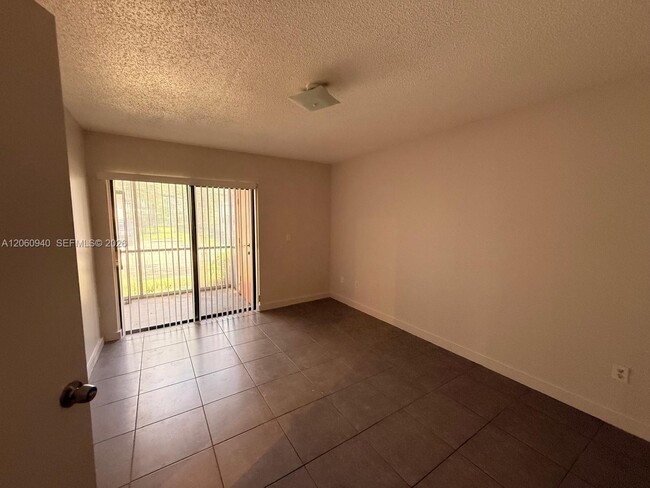 Building Photo - 860 NE 209th Terrace