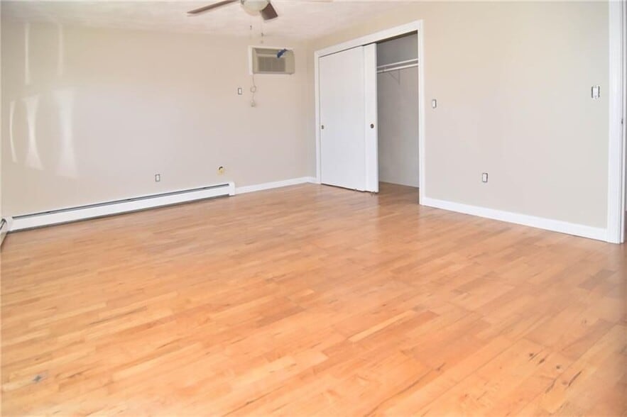 Building Photo - 8 Coleman St