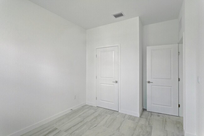 Building Photo - 7188 Trotwood Ln