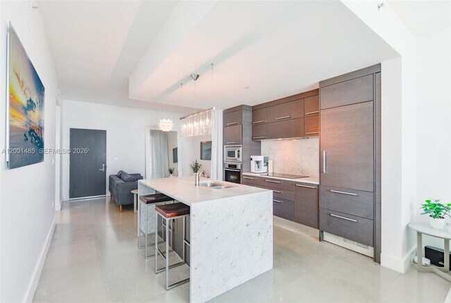 Building Photo - 900 Biscayne Blvd