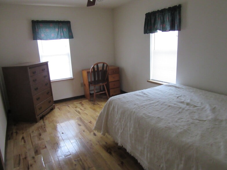 Building Photo - 4535 Piedmont Rd