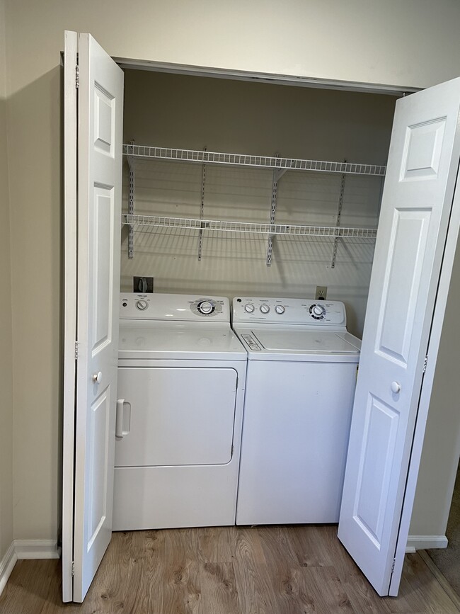 Laundry off kitchen - 758 Scotch Way