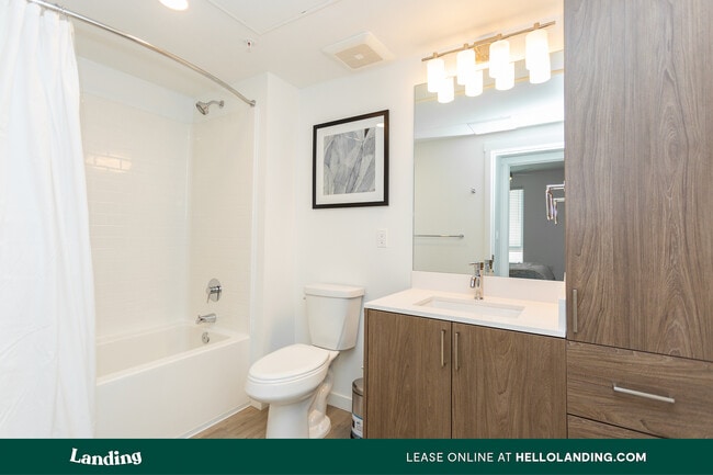 Building Photo - 9314 W Russell Rd