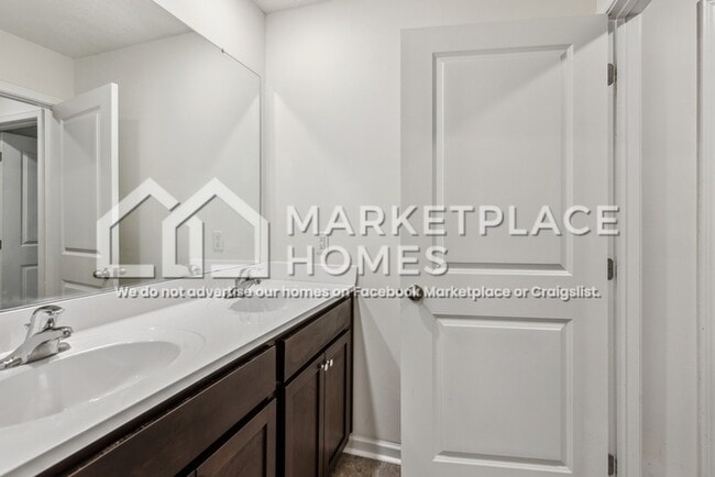 Building Photo - 1425 Willow Springs Dr